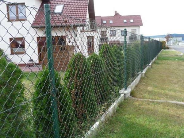 Забор из сетки рабица