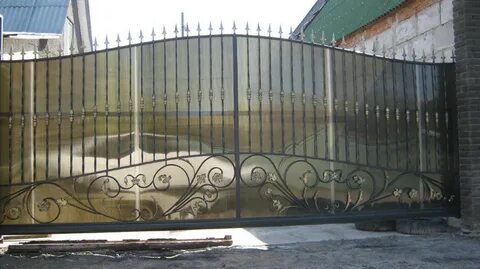 Ворота откатные с элементами ковки
